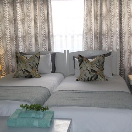 @Karoo Guesthouse Храфф-Рейнет Экстерьер фото