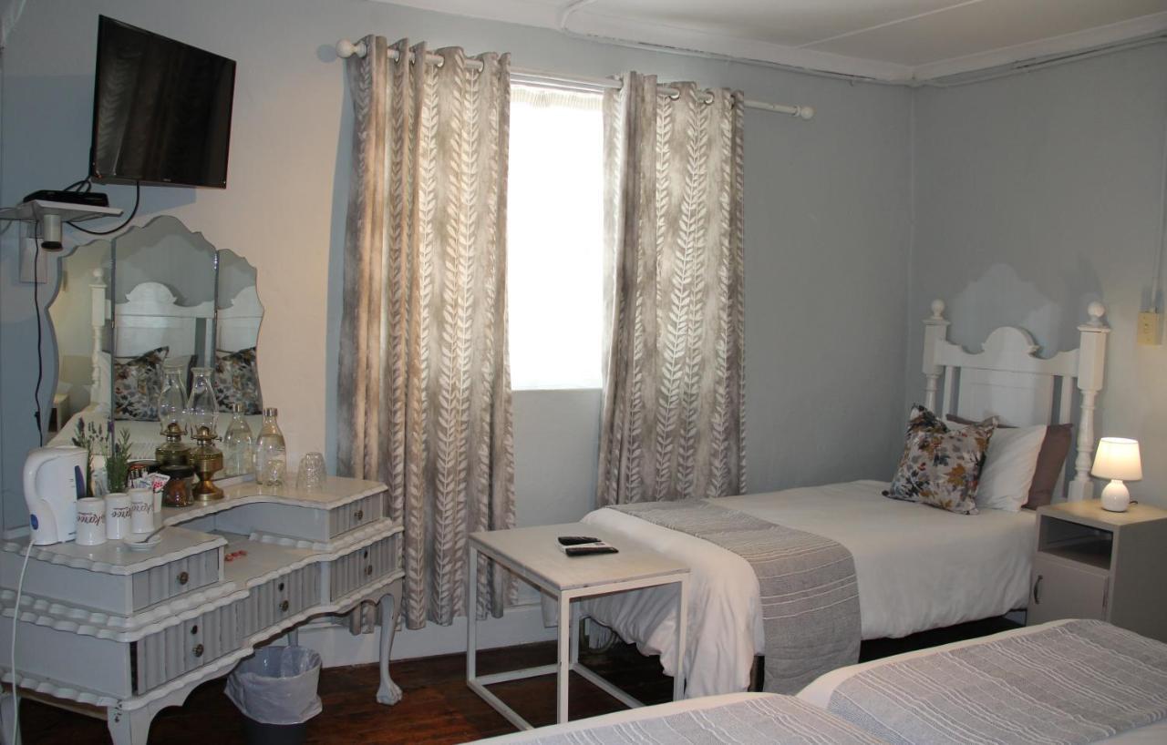@Karoo Guesthouse Храфф-Рейнет Экстерьер фото